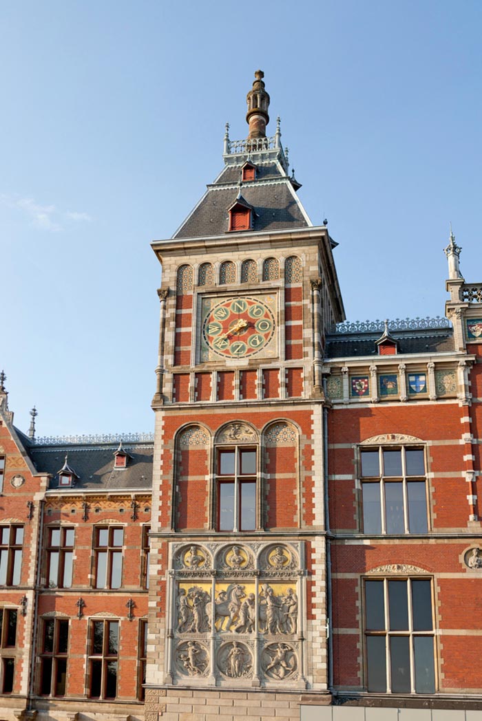 La torre della stazione di Amsterdam.